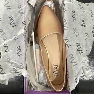 SOLD NWT Taxi Rose Gold Flats